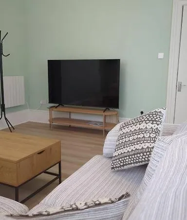 Apartment Entire In City York