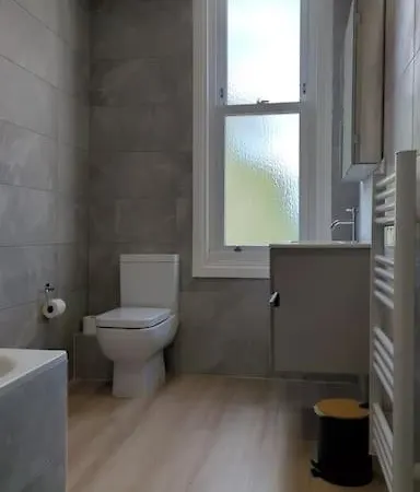 Entire In City * 约克